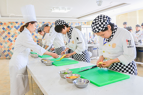 甘肃新东方技工学校