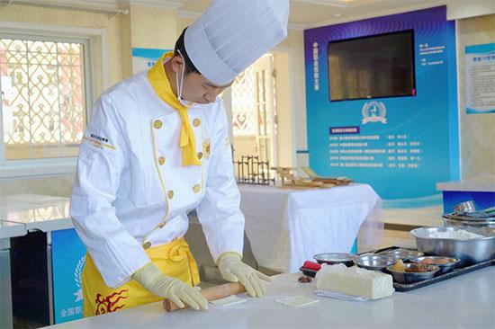 大学生「回炉」学技能,正在成为一种新常态